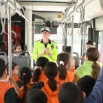 konyadaki-ogrenciler-nezaket-otobusu-ile-trafikte-gorgu-kurallarini-ogreniyor.jpg