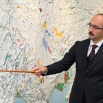 kucuk-menderesin-altin-yili-205-bin-dekar-araziye-bereket-akacak.jpg