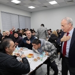 kucukcekmeceliler-iftar-sofralarinda-bereketi-paylasiyor.jpg