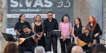 madimak-unutulmadi-35-can-karabaglar-da-anildi.jpg