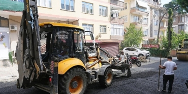 Maltepe’de asfalt yenileme çalışmaları devam ediyor