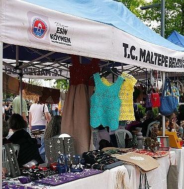maltepede-anneler-gunune-ozel-kadin-el-emegi-pazari-kapilarini-acti.jpg