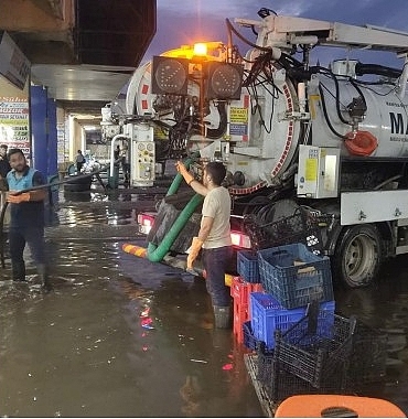 manisa-buyuksehir-belediyesinden-salihlideki-sel-magdurlarina-destek.jpg