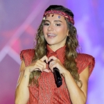 merve-ozbey-52-uluslararasi-arhavi-festivalinde-sahne-aldi.jpg