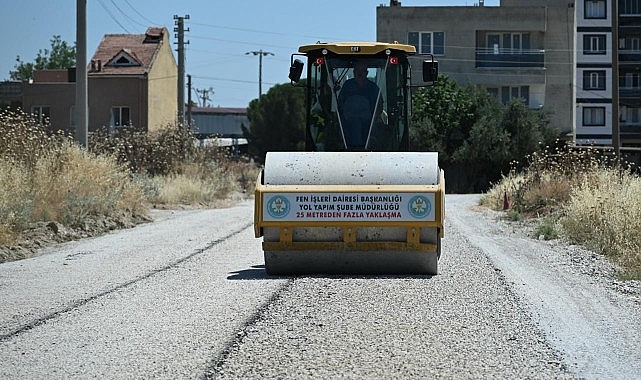 muradiye-ve-karaalide-asfalt-calismalari-hiz-kesmeden-suruyor.jpg