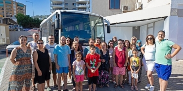 narlidere-belediyesi-ozel-gereksinimli-bireyleri-denizle-bulusturdu.jpg