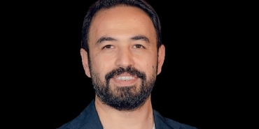 natoda-gundem-olan-dijital-tehdide-egitim-bilimci-doc-dr-ozgur-bolattan-ailelere-kritik-uyari-cozum-yasak-degil-oz-denetim.jpg