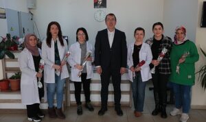 nevsehir-belediye-baskani-dr-mehmet-savran-saglik-kuruluslarini-ziyaret-ederek-saglik-calisanlarinin-14-mart-tUiMCN2B.jpg