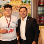 nevsehir-belediye-baskani-rasim-ari-nevsehir-belediyesi-genclik-ve-spor-kulubu-catisi-altinda-katildigi-cesitli-turnuvalarda-derece-elde-eden-sporculari-odullendirdi.jpg