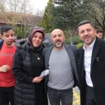 nevsehir-belediyesi-tarafindan-arife-gunu-mezarlik-ziyaretinde-bulunan-vatandaslara-yasin-i-serif-tesbih-ve-gul-9CYICQb8.jpg