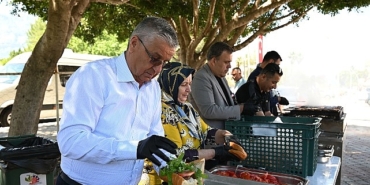 ogrencilere-deneme-sinavi-sonrasi-mangal-partisi.jpg