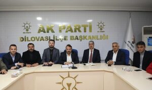 omeroglu-meclis-uyesi-adaylari-ile-bir-araya-geldi-16Qp9wtP.jpg