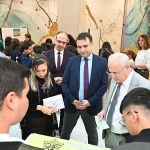 prof-dr-kilic-aydindaki-proje-pazarinda-genc-bilim-insanlariyla-bulustu.jpg