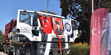 salihlimizin-yollarini-daha-guzel-guvenli-ve-konforlu-hale-getirmek-icin-manisa-buyuksehir-belediyemizle-el-ele-calismaya-devam-ediyoruz.jpg