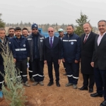 selcuklu-belediye-baskani-ahmet-pekyatirmaci-11-kasim-milli-agaclandirma-gunu-dolayisiyla-duzenlenen-fidan-dikim-etkinligine-katildi.jpg