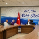 selcuklu-belediye-baskani-ahmet-pekyatirmaci-mahalle-muhtarlariyla-bir-araya-gelerek-selcuklunun-hizmet-kalitesinin-artirilmasi-adina-istisarelerde-bulunuyor.jpg