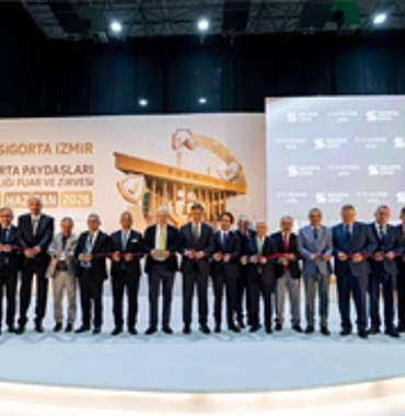 sigorta-sektoru-izmirde-bulustu.jpg