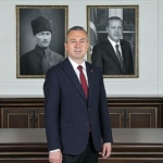 sivas-belediye-baskani-dr-adem-uzun-24-temmuz-gazeteciler-ve-basin-bayrami-munasebetiyle-bir-kutlama-mesaji-yayinladi.jpg