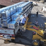temiz-manisa-icin-buyuksehirden-17-ilceye-konteyner-destegi.jpg