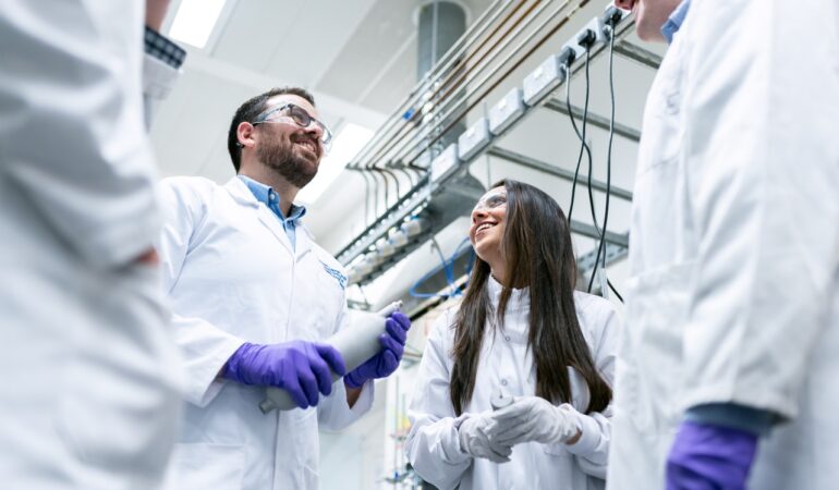 Cinsiyet değiştirdikten sonra yeni bir hayata adım atan dünyaca ünlü isimler!