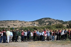 yamanlar-tarla-domatesi-tarla-gununde-ureticilerle-bulustu.jpg